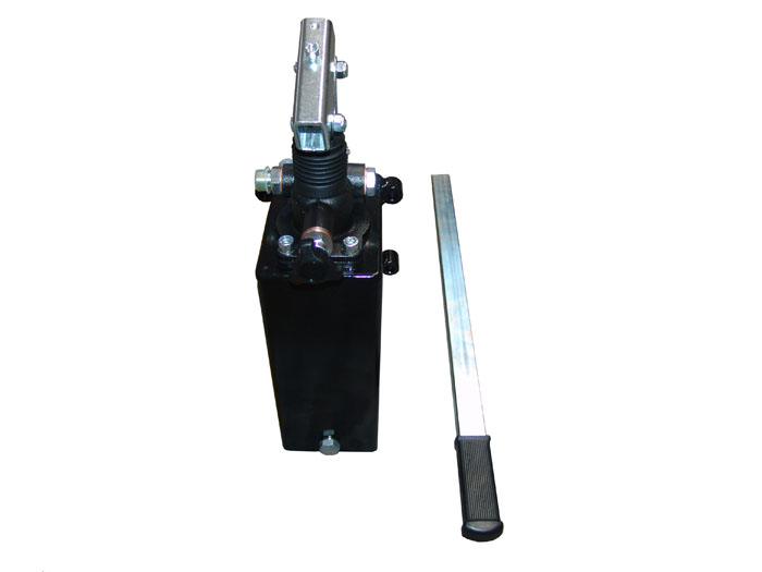 Bomba manual 3 Litros con palanca Simple efecto Hierro Ref 550006